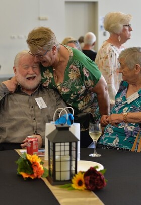 Volunteer-Sundowner-2023-008-Seniors-at-Event.jpg